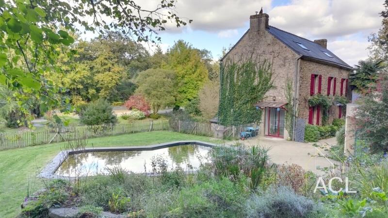 Maison - 317 m² - 12 pièces