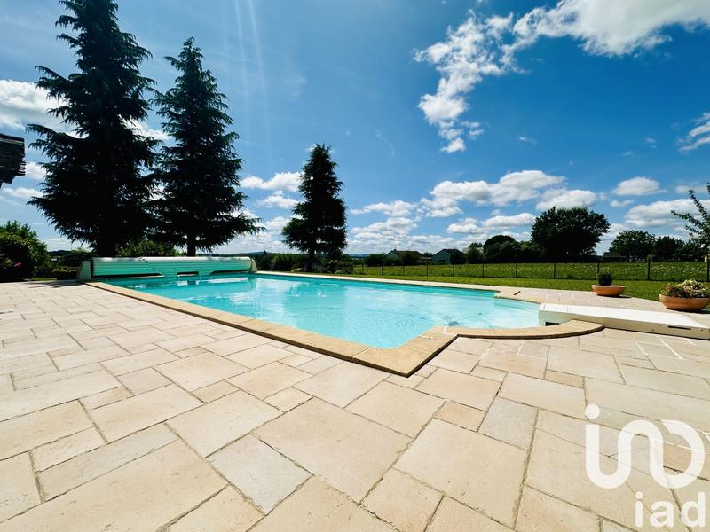 Maison - 181 m² - 6 pièces