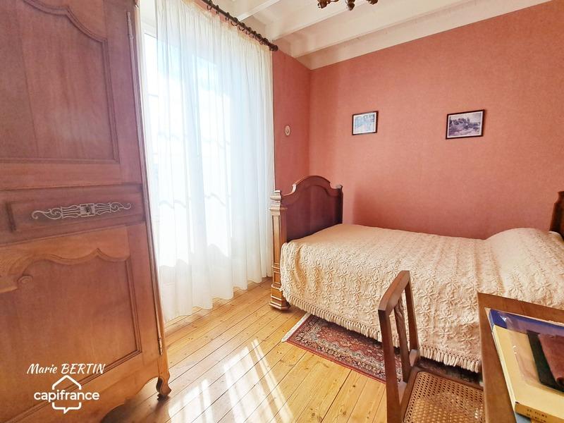 Maison - 144 m² - 8 pièces