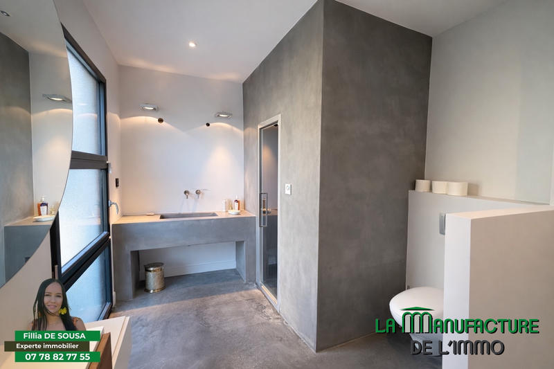 Villa - 202 m² - 7 pièces