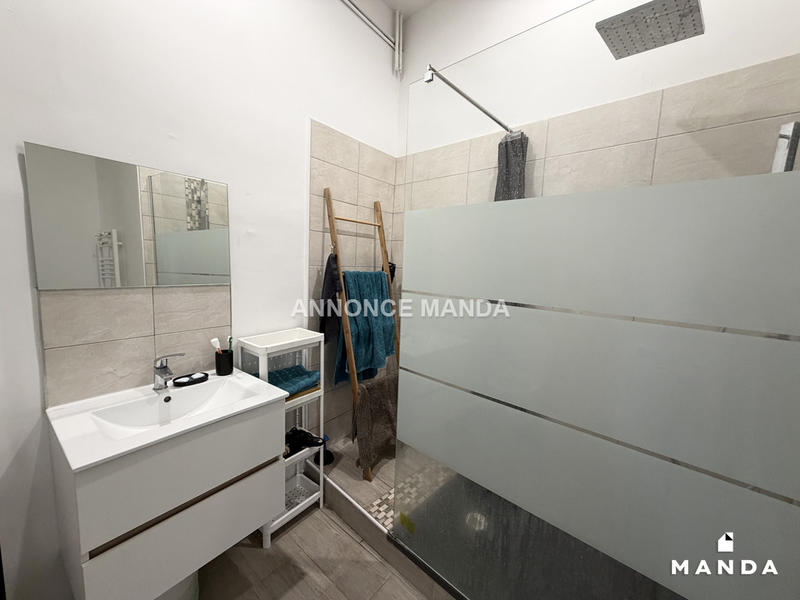 Chambre - 10 m² - 5 pièces