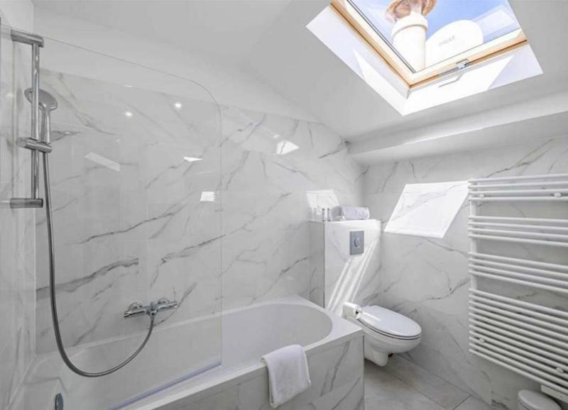 Immeuble - 275 m² - 17 pièces