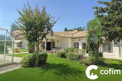 Maison - 400 m² - 8 pièces