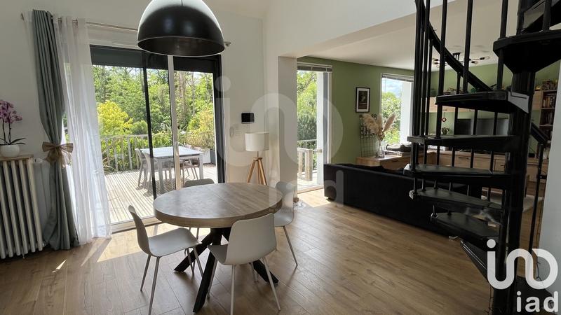 Maison - 150 m² - 6 pièces