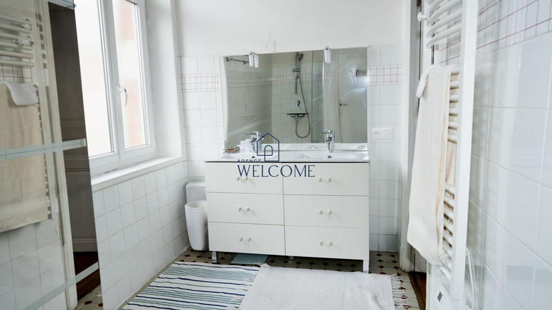 Château - 167 m² - 3 pièces