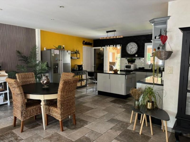 Maison - 137 m² - 6 pièces