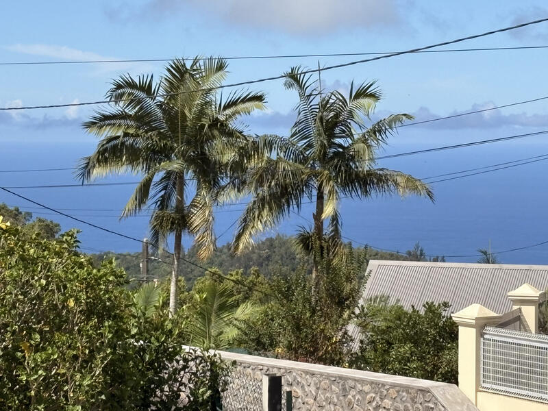 Maison - 96 m² - 6 pièces