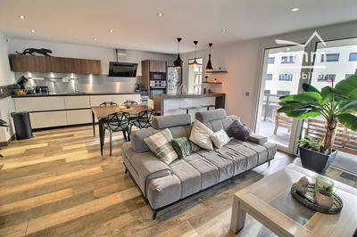 Appartement - 86 m² - 4 pièces