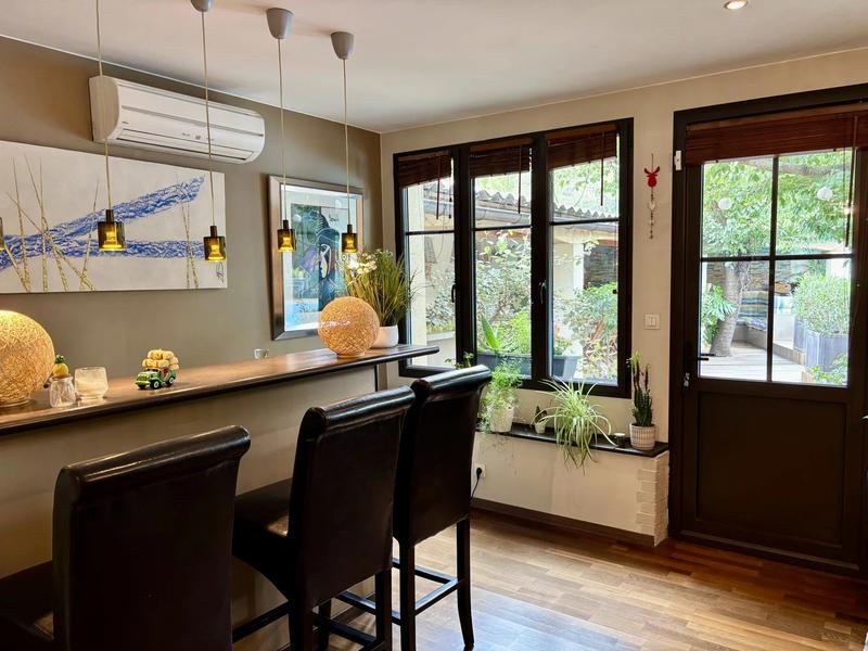 Maison - 187 m² - 6 pièces