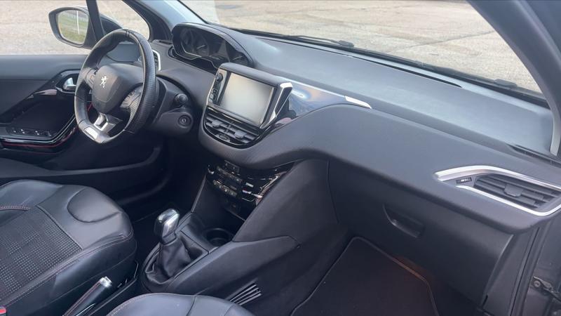 Peugeot 208 1.6 Bluehdi 100 Gt Line