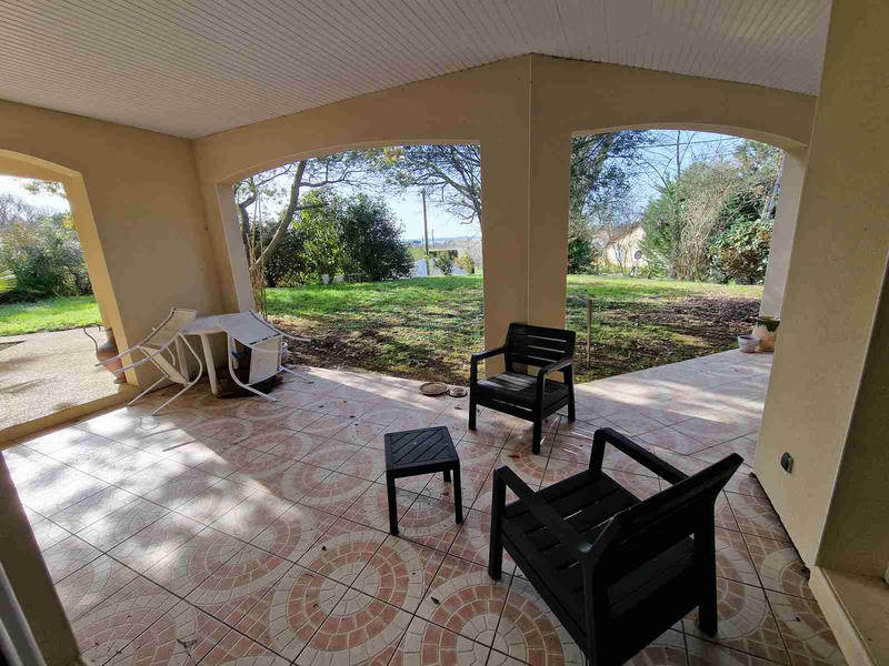 Maison - 246 m² - 7 pièces