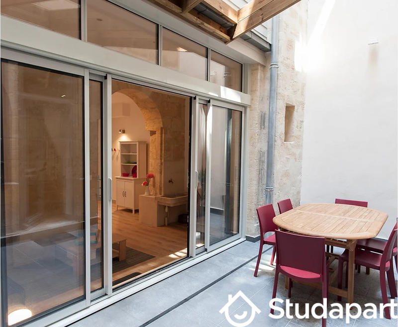 Chambre - 11 m² - 1 pièce