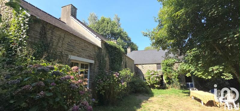 Maison - 250 m² - 10 pièces