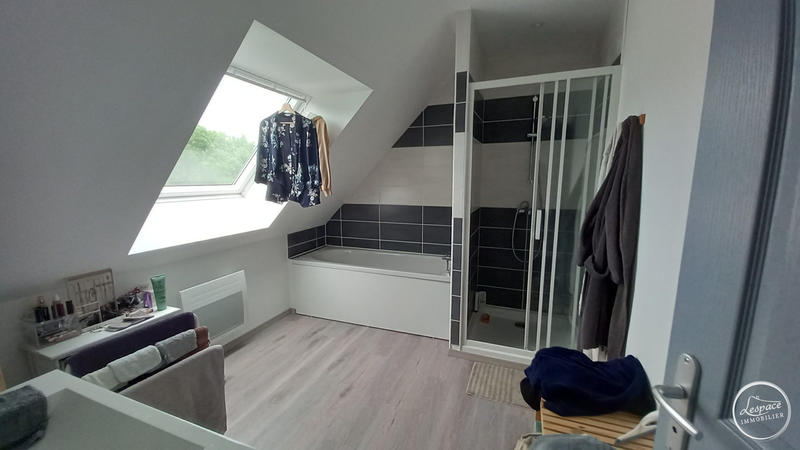 Maison - 95 m² - 4 pièces