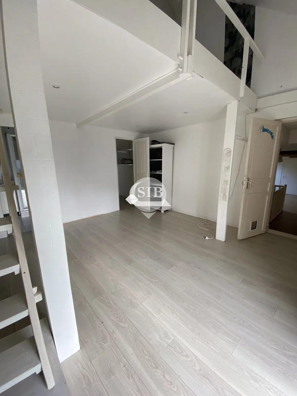 Maison - 228 m² - 7 pièces