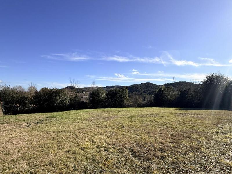 Terrain constructible - 1 033 m²