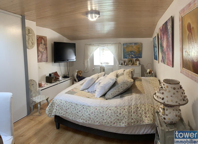 Maison - 180 m² - 6 pièces