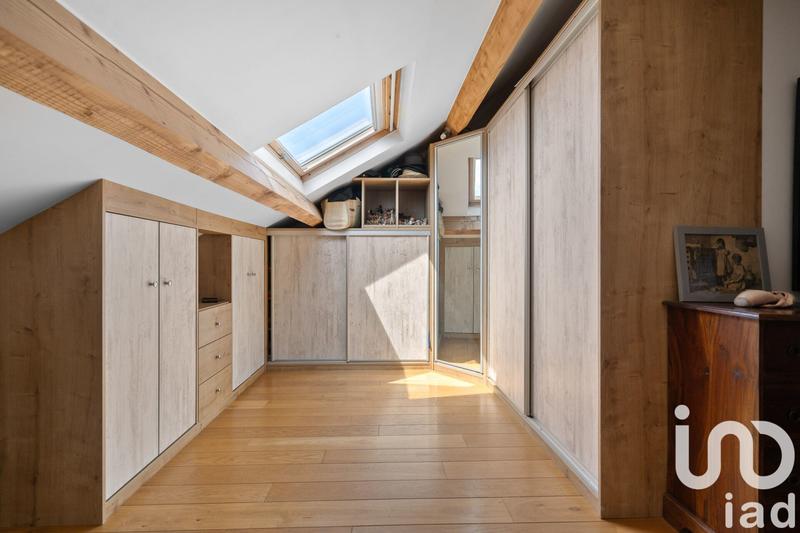 Maison - 251 m² - 6 pièces