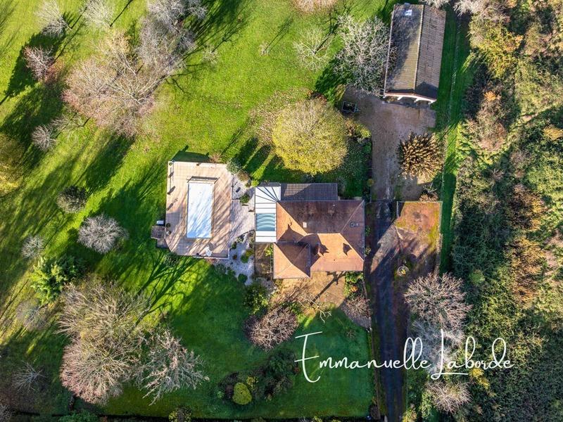 Maison - 160 m² - 7 pièces