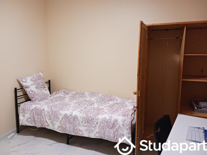 Chambre - 10 m² - 1 pièce