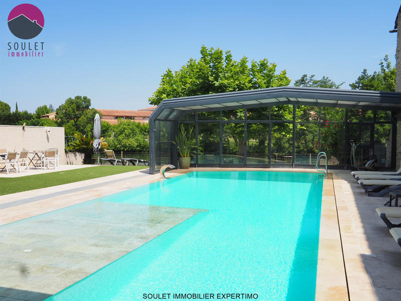 Propriété - 435 m² - 17 pièces