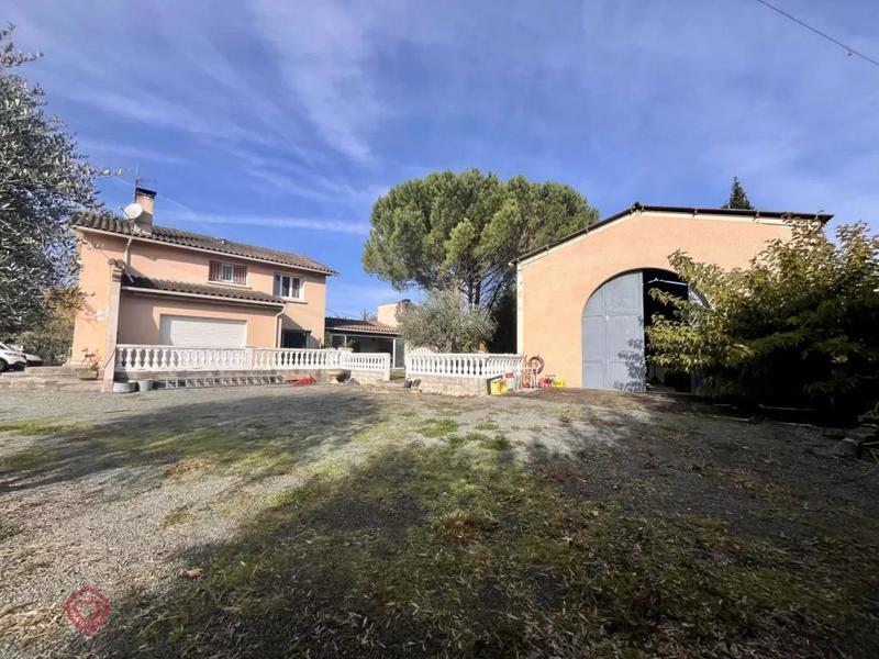 Maison - 227 m² - 6 pièces