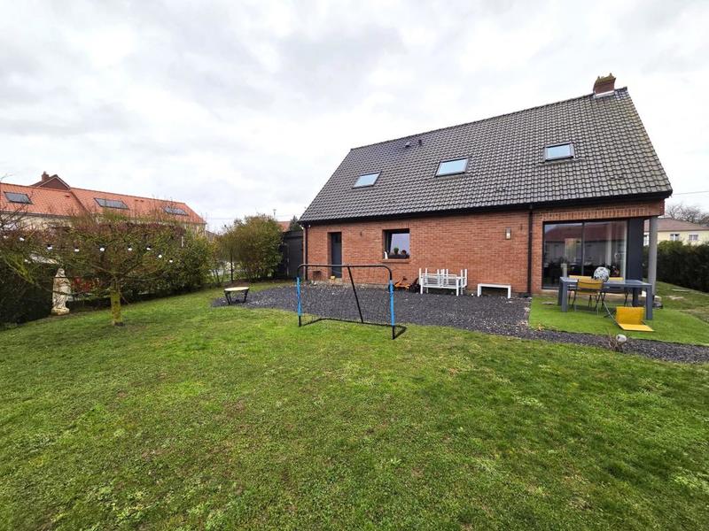 Pavillon - 126 m² - 7 pièces