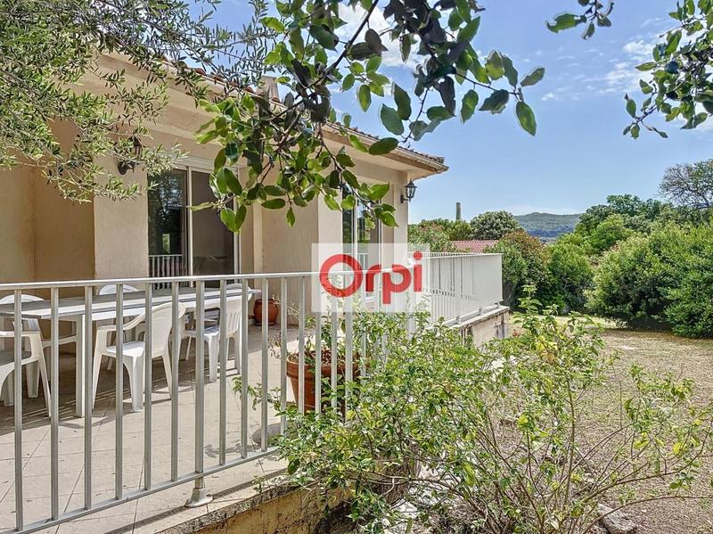 Propriété - 268 m² - 15 pièces