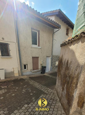 Maison de village - 95 m² - 5 pièces