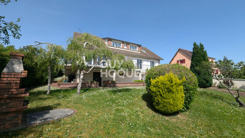 Maison - 168 m² - 8 pièces