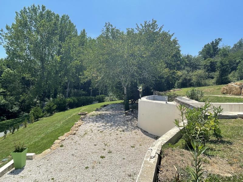 Maison traditionnelle - 514 m² - 15 pièces