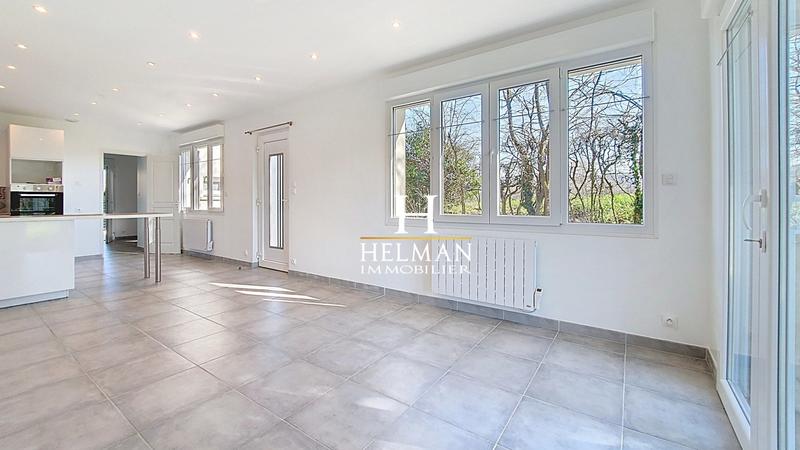 Maison - 336 m² - 13 pièces