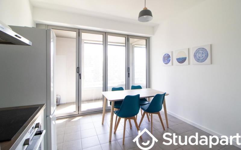 Chambre - 11 m² - 1 pièce