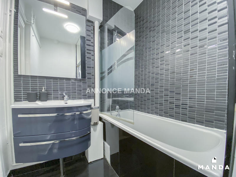 Chambre - 10 m² - 4 pièces