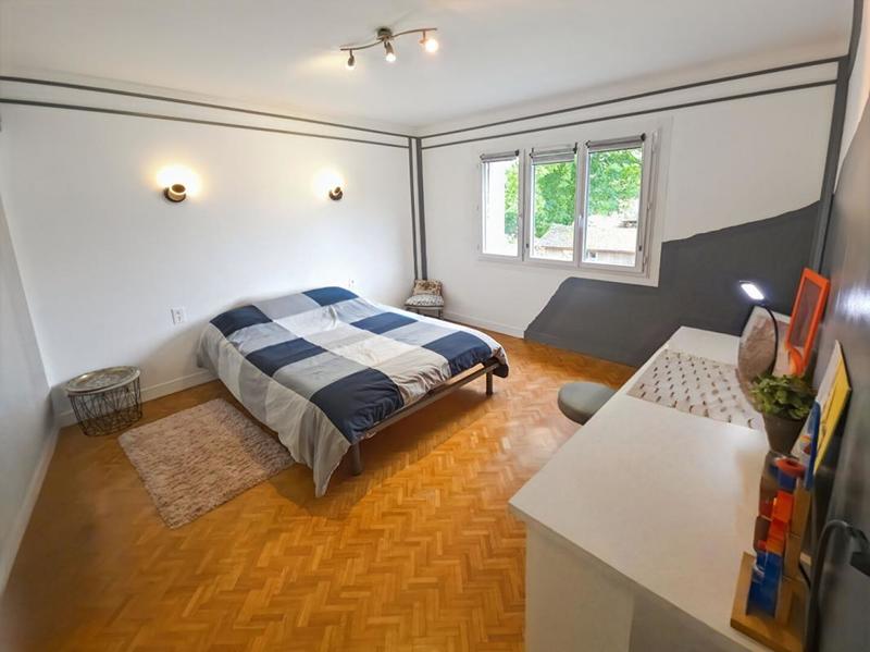 Maison - 210 m² - 9 pièces