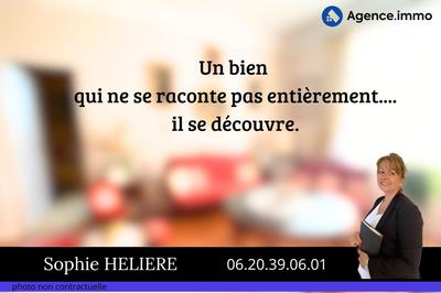 Maison - 284 m² - 11 pièces