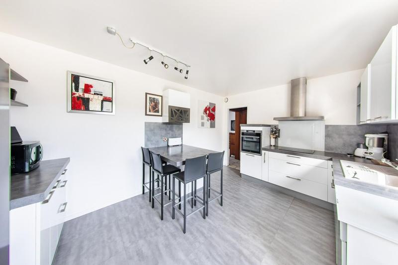 Maison - 165 m² - 6 pièces