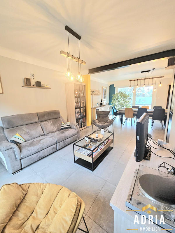 Maison - 102 m² - 6 pièces