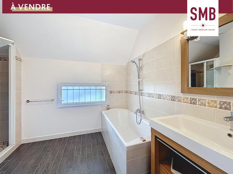 Maison - 137 m² - 6 pièces