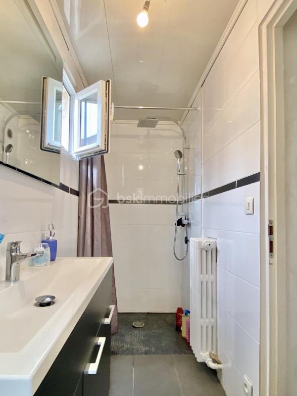 Pavillon - 100 m² - 5 pièces