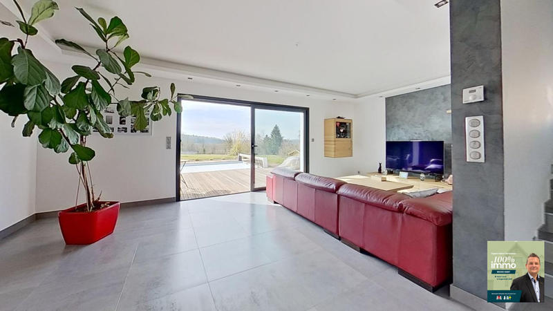 Maison - 152 m² - 6 pièces