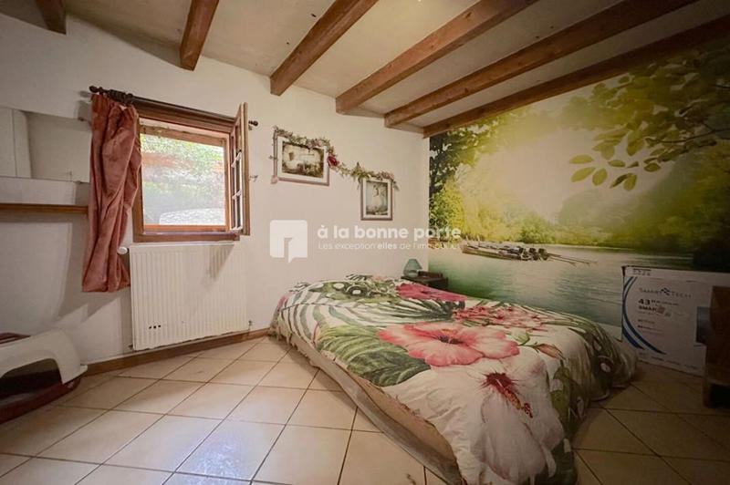 Maison - 278 m² - 11 pièces