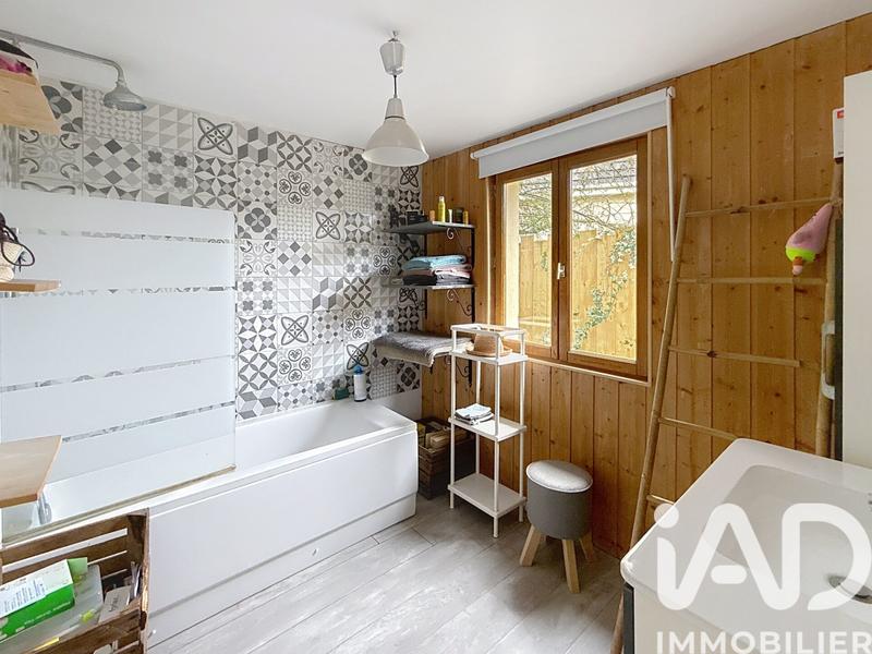 Maison - 225 m² - 7 pièces