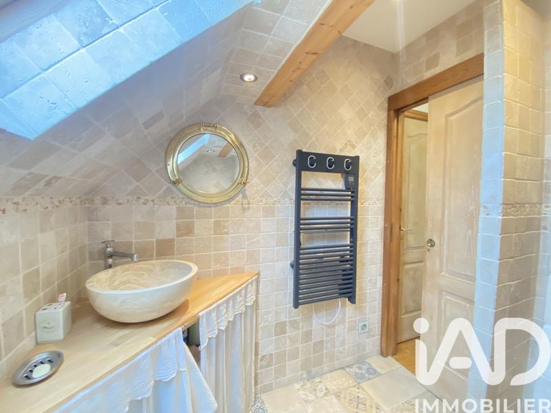 Maison - 104 m² - 5 pièces