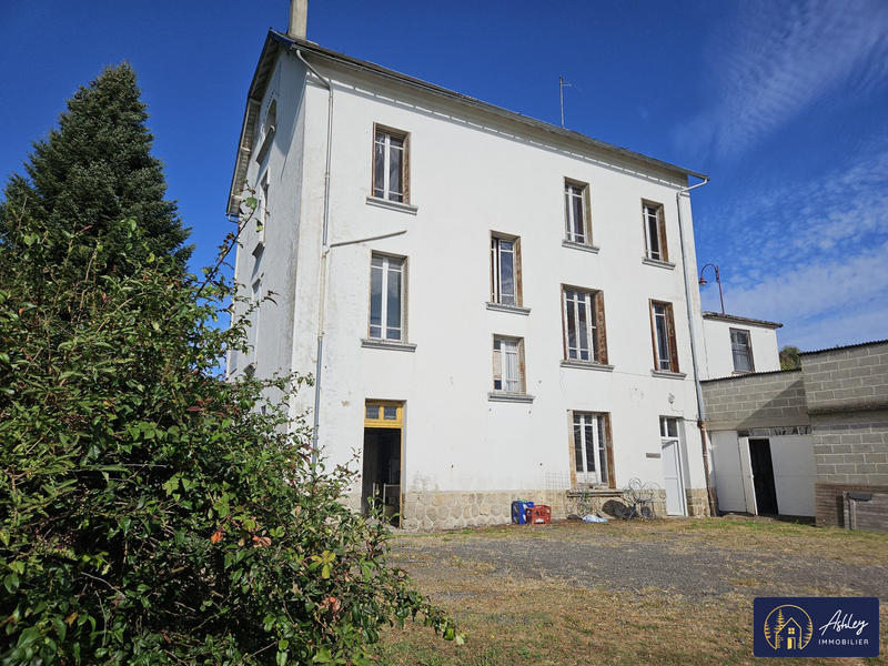 Maison ancienne - 238 m² - 9 pièces