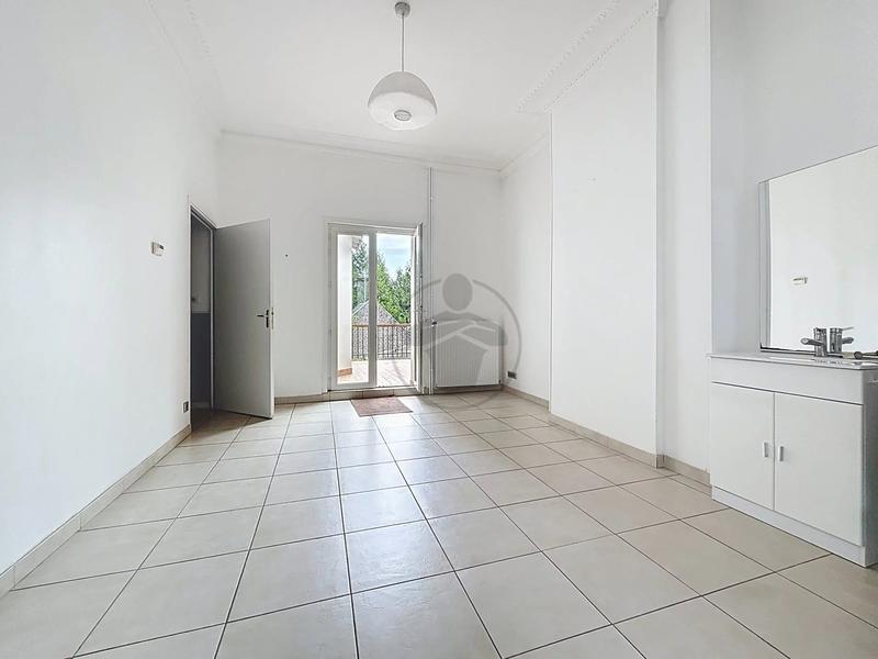 Bureau - 145 m² - 7 pièces