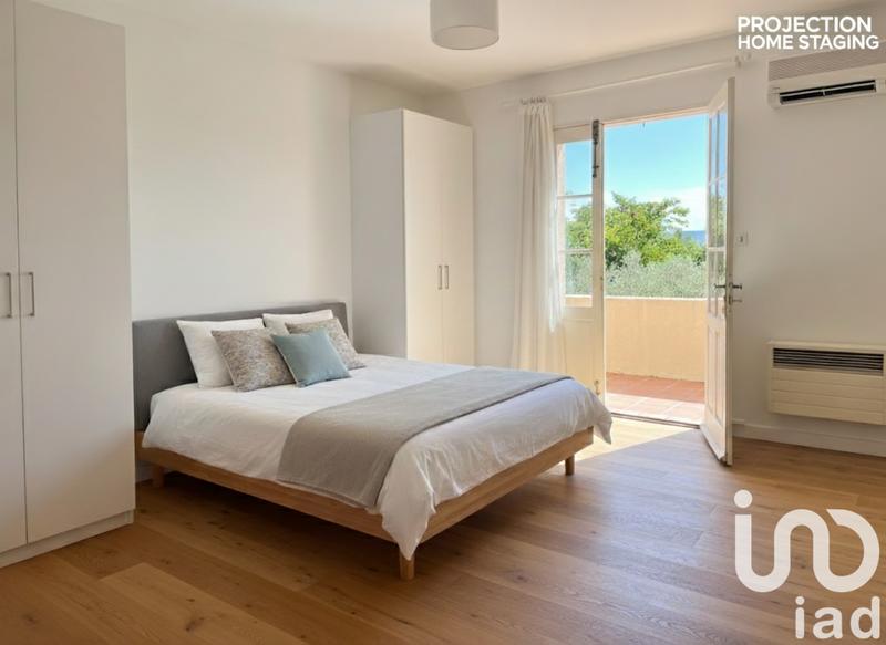 Maison - 200 m² - 8 pièces