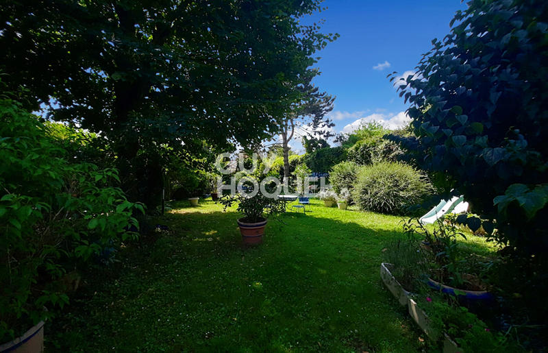 Maison - 180 m² - 7 pièces