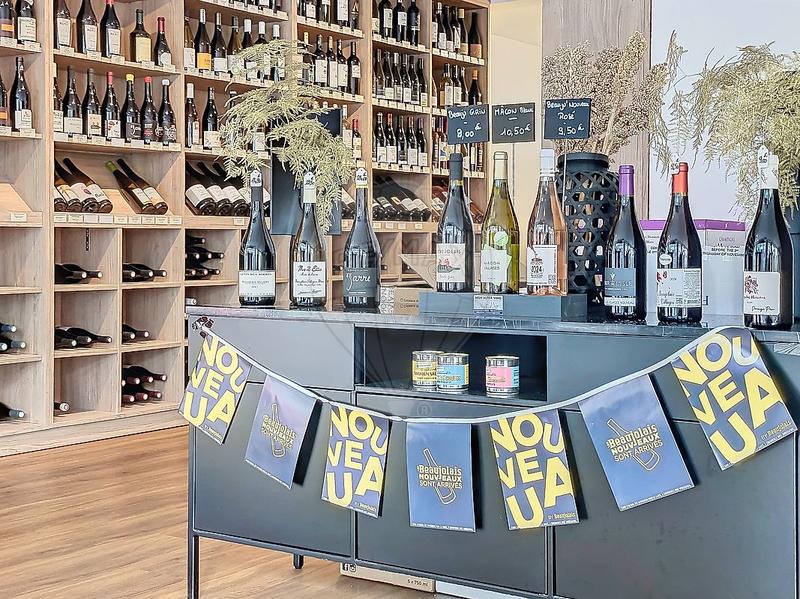 Magasins - 97 m² - 4 pièces