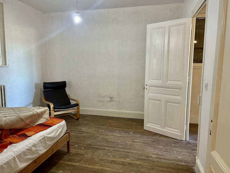 Maison traditionnelle - 220 m² - 6 pièces